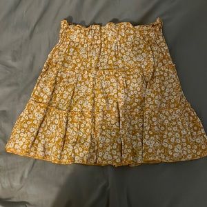 floral skirt woman